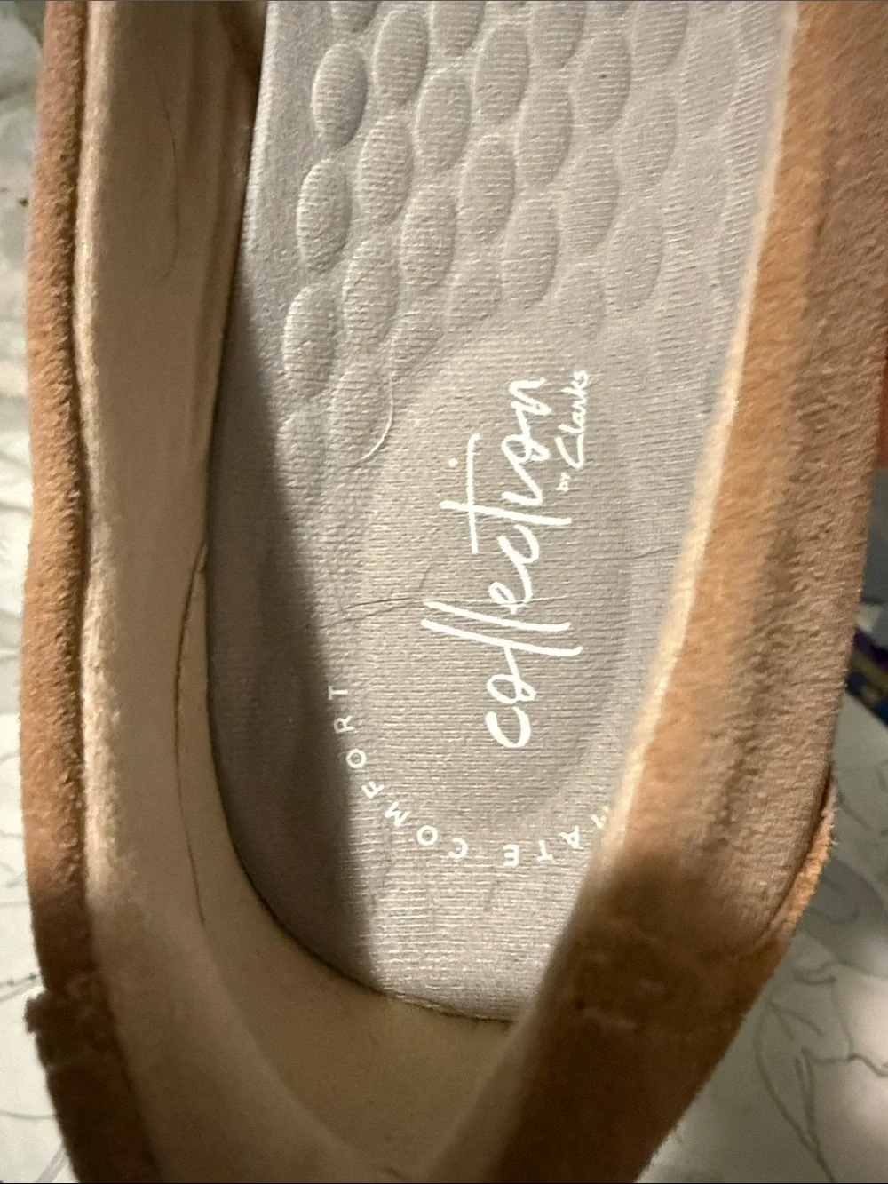 Collection By Clark’s Women’s Brown Suede Cross-Strap Flats